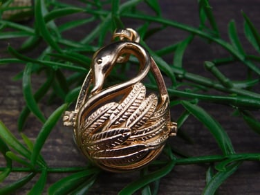 PENDANT ROCK STONE LAPIDARY SPECIMEN