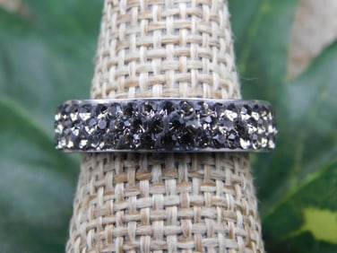 RING ROCK STONE LAPIDARY SPECIMEN