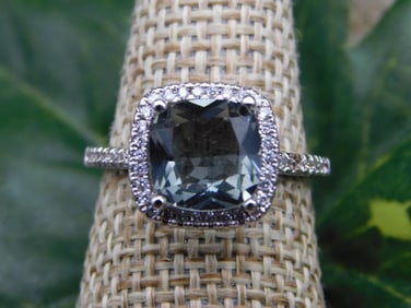 RING ROCK STONE LAPIDARY SPECIMEN