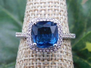 RING ROCK STONE LAPIDARY SPECIMEN