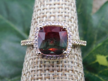 RING ROCK STONE LAPIDARY SPECIMEN