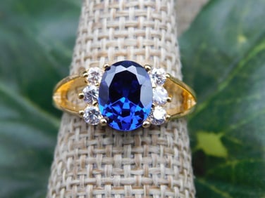 RING ROCK STONE LAPIDARY SPECIMEN