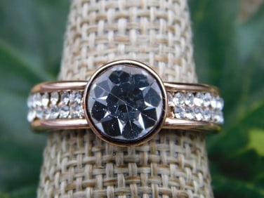 RING ROCK STONE LAPIDARY SPECIMEN