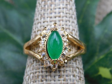 RING ROCK STONE LAPIDARY SPECIMEN