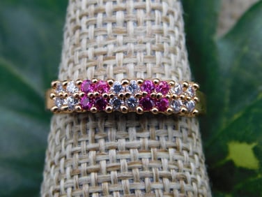 RING ROCK STONE LAPIDARY SPECIMEN