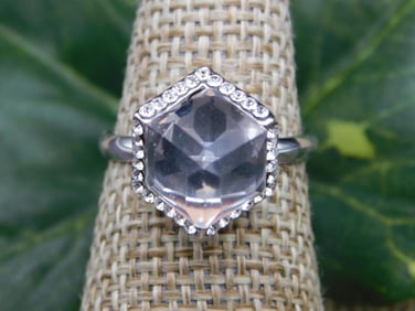 RING ROCK STONE LAPIDARY SPECIMEN