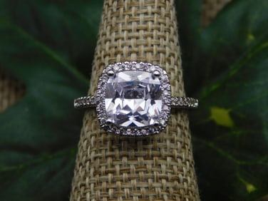 RING ROCK STONE LAPIDARY SPECIMEN