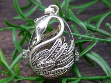 PENDANT ROCK STONE LAPIDARY SPECIMEN