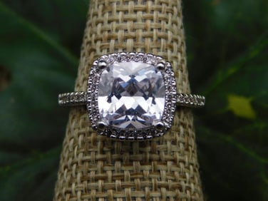 RING ROCK STONE LAPIDARY SPECIMEN