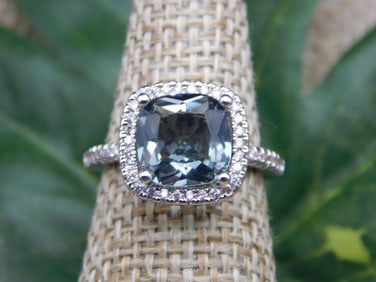 RING ROCK STONE LAPIDARY SPECIMEN