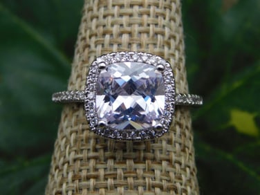 RING ROCK STONE LAPIDARY SPECIMEN