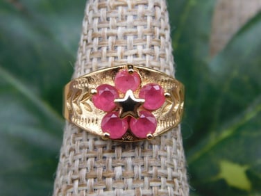 RING ROCK STONE LAPIDARY SPECIMEN