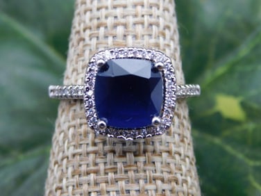 RING ROCK STONE LAPIDARY SPECIMEN