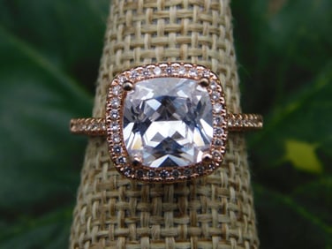 RING ROCK STONE LAPIDARY SPECIMEN