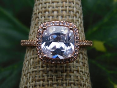 RING ROCK STONE LAPIDARY SPECIMEN