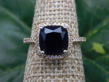 RING ROCK STONE LAPIDARY SPECIMEN