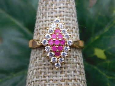 RING ROCK STONE LAPIDARY SPECIMEN