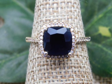 RING ROCK STONE LAPIDARY SPECIMEN