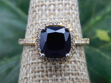 RING ROCK STONE LAPIDARY SPECIMEN