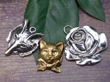 PENDANT ROCK STONE LAPIDARY SPECIMEN