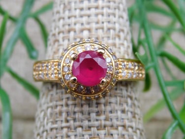 RING ROCK STONE LAPIDARY SPECIMEN