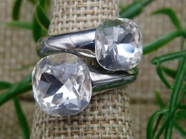 RING ROCK STONE LAPIDARY SPECIMEN