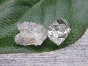 HERKIMER DIAMONDS ROCK STONE LAPIDARY SPECIMEN