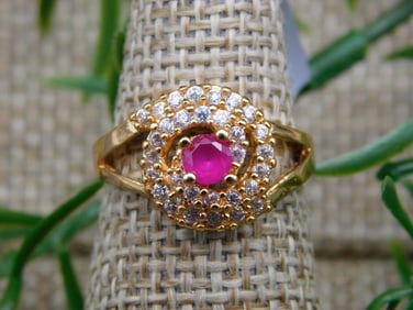 RING ROCK STONE LAPIDARY SPECIMEN