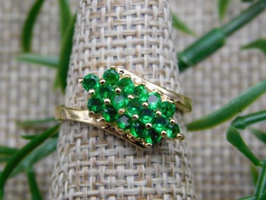 RING ROCK STONE LAPIDARY SPECIMEN