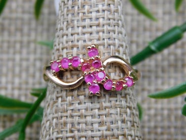 RING ROCK STONE LAPIDARY SPECIMEN