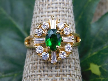 RING ROCK STONE LAPIDARY SPECIMEN