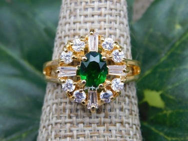 RING ROCK STONE LAPIDARY SPECIMEN