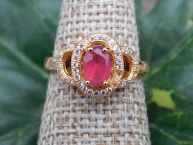 RING ROCK STONE LAPIDARY SPECIMEN