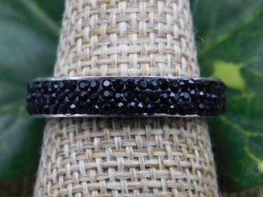 RING ROCK STONE LAPIDARY SPECIMEN