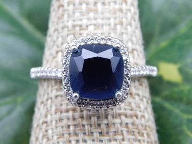 RING ROCK STONE LAPIDARY SPECIMEN