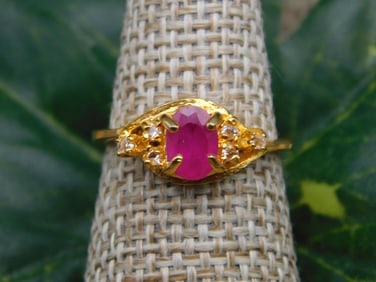 RING ROCK STONE LAPIDARY SPECIMEN