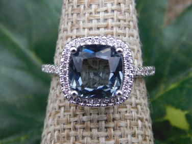 RING ROCK STONE LAPIDARY SPECIMEN