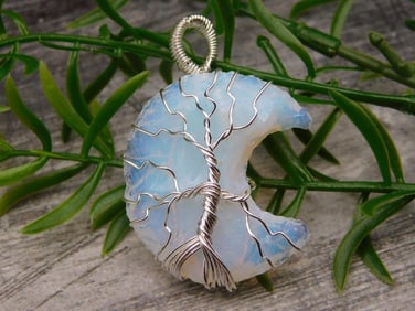 PENDANT ROCK STONE LAPIDARY SPECIMEN