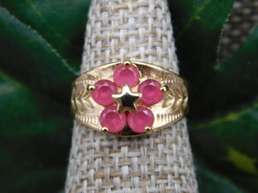 RING ROCK STONE LAPIDARY SPECIMEN