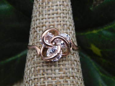 RING ROCK STONE LAPIDARY SPECIMEN