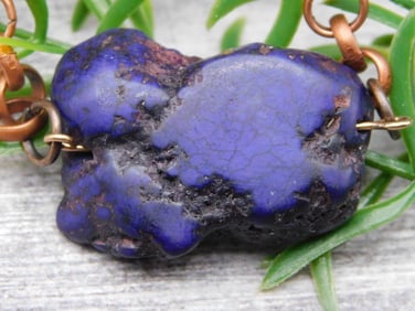 NECKLACE ROCK STONE LAPIDARY SPECIMEN