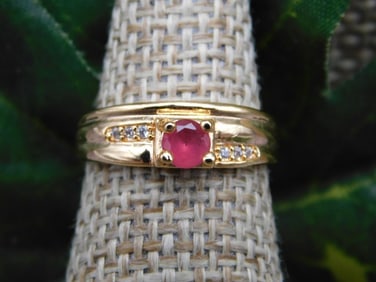 RING ROCK STONE LAPIDARY SPECIMEN