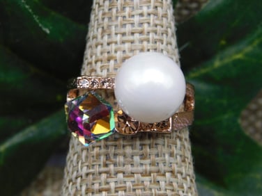 RING ROCK STONE LAPIDARY SPECIMEN