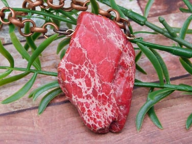 NECKLACE ROCK STONE LAPIDARY SPECIMEN