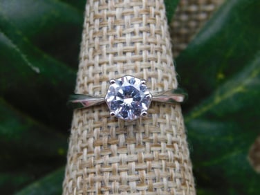 RING ROCK STONE LAPIDARY SPECIMEN