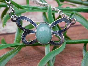 NECKLACE ROCK STONE LAPIDARY SPECIMEN