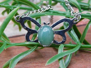 NECKLACE ROCK STONE LAPIDARY SPECIMEN