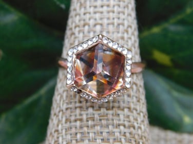 RING ROCK STONE LAPIDARY SPECIMEN