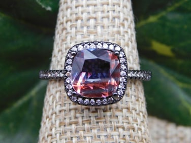 RING ROCK STONE LAPIDARY SPECIMEN