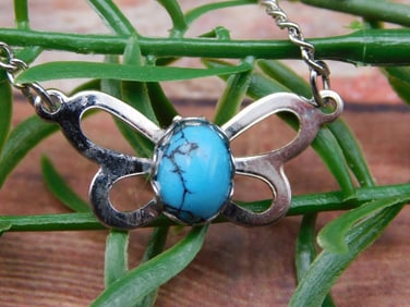 NECKLACE ROCK STONE LAPIDARY SPECIMEN